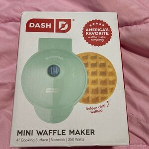 Dash Mini Waffle Maker - Mint